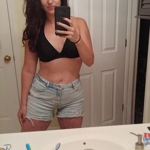 💥SOLD💥 Old Navy High Rise Jean Shorts